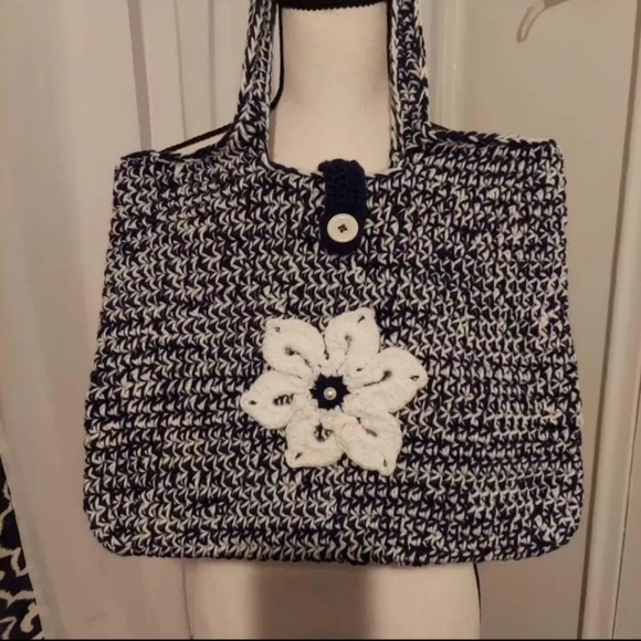 Meet your Posher, Varnetta - Picture 7 of 7